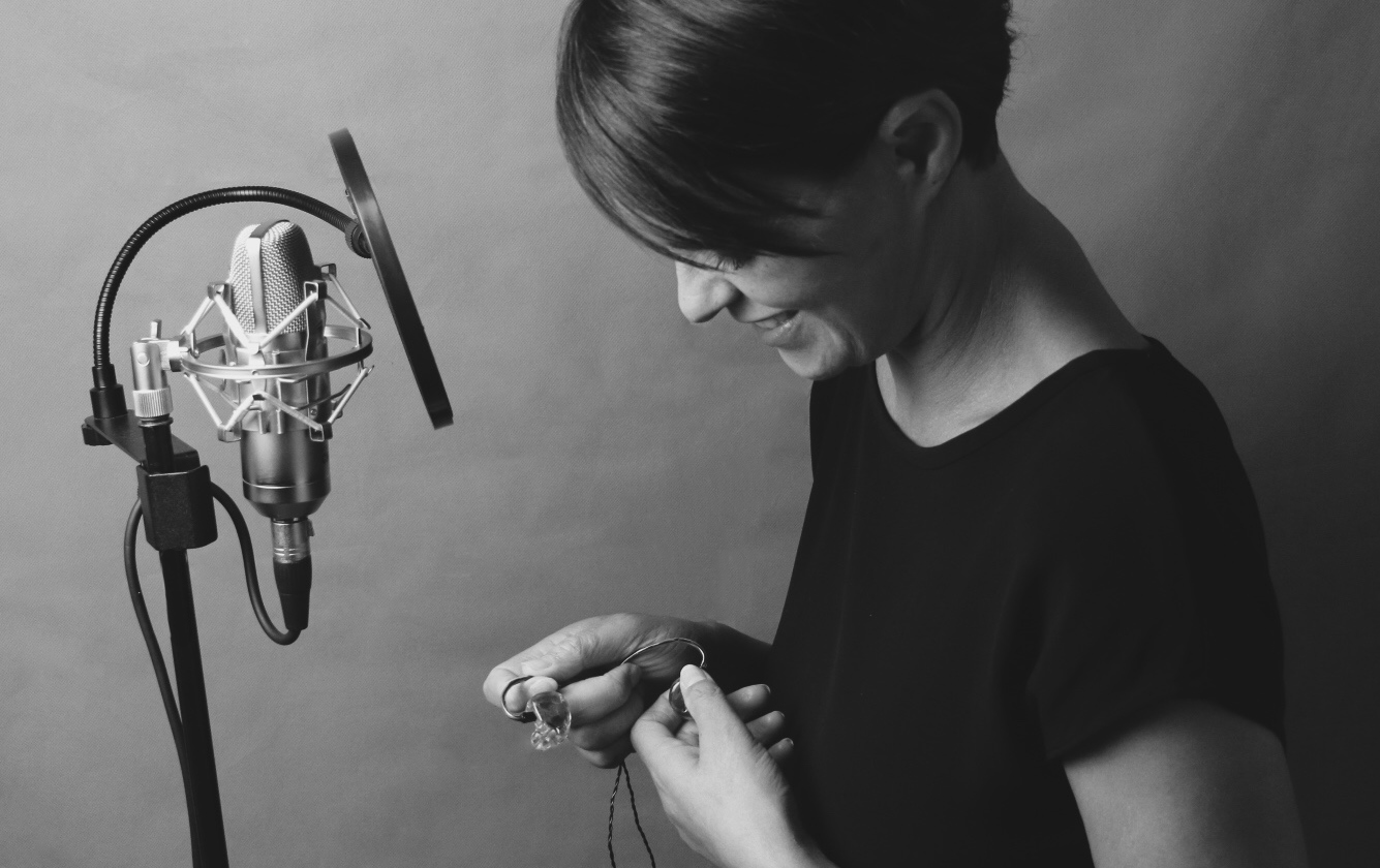 Samira in de opnamestudio